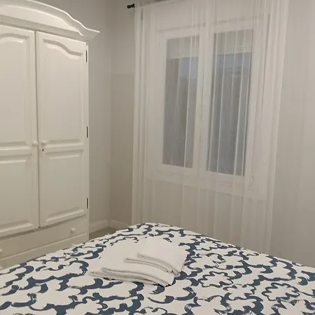 Apartment Piso Benito Ourense