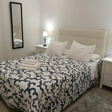 Piso Benito Ourense